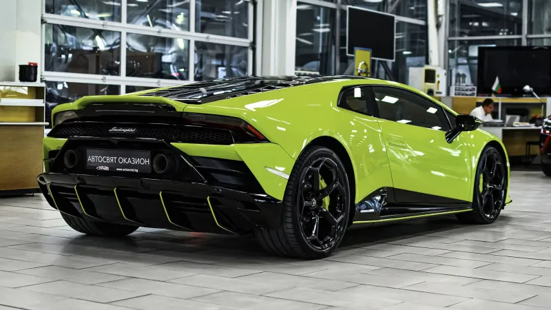 Lamborghini Huracan EVO Fluo Capsule 5.2 V10 4WD Automatic Image 6