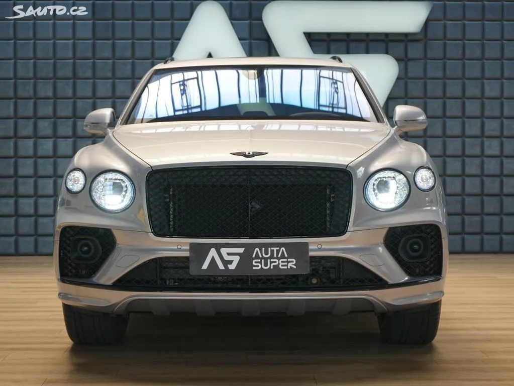 Bentley Bentayga V8 First-Edit. Naim Blackline Image 2