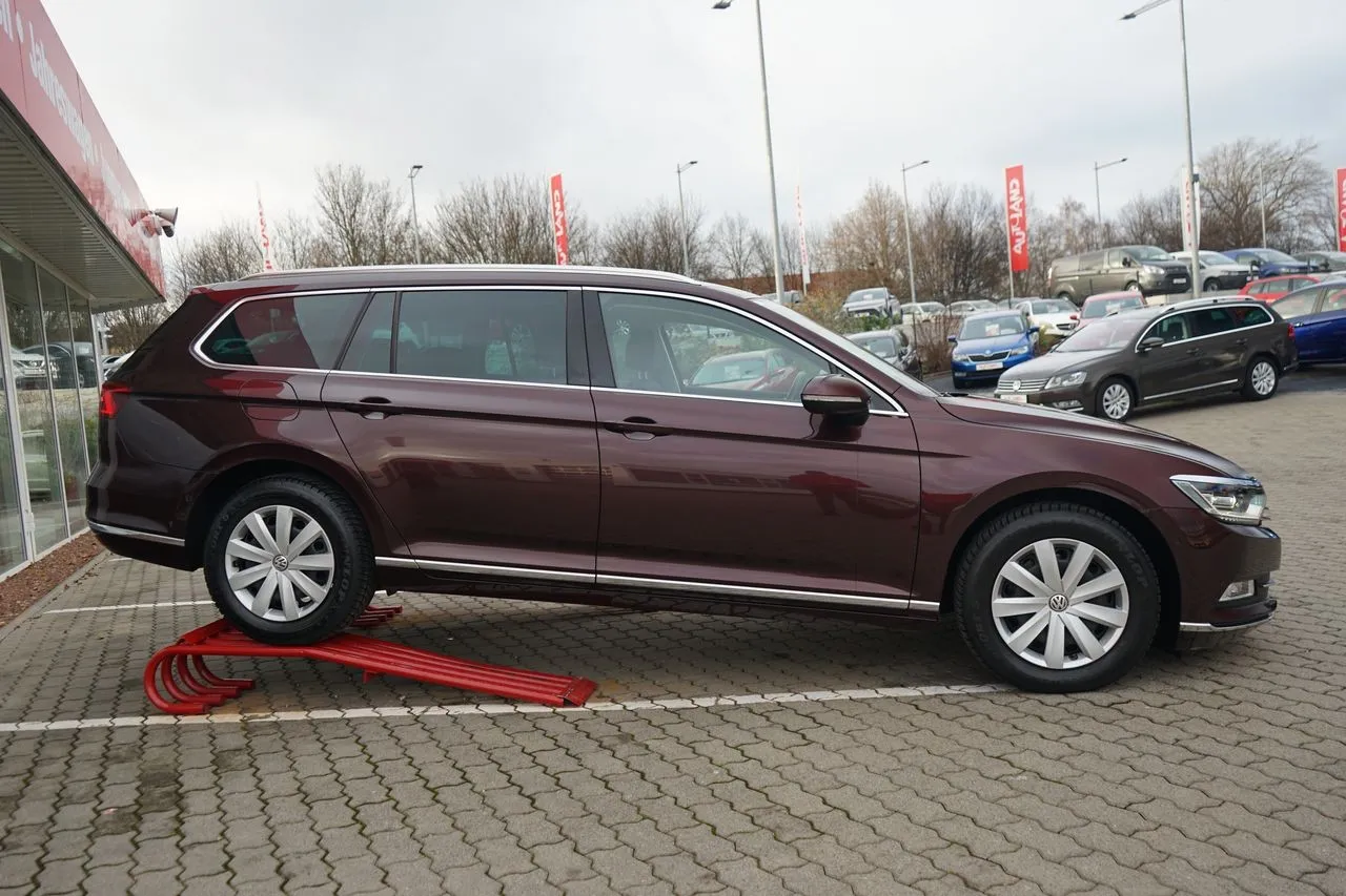 Volkswagen Passat Variant 2.0 TDI Highline...  Image 2