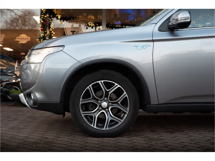 Mitsubishi Outlander 2.0 PHEV instyle+  Image 5